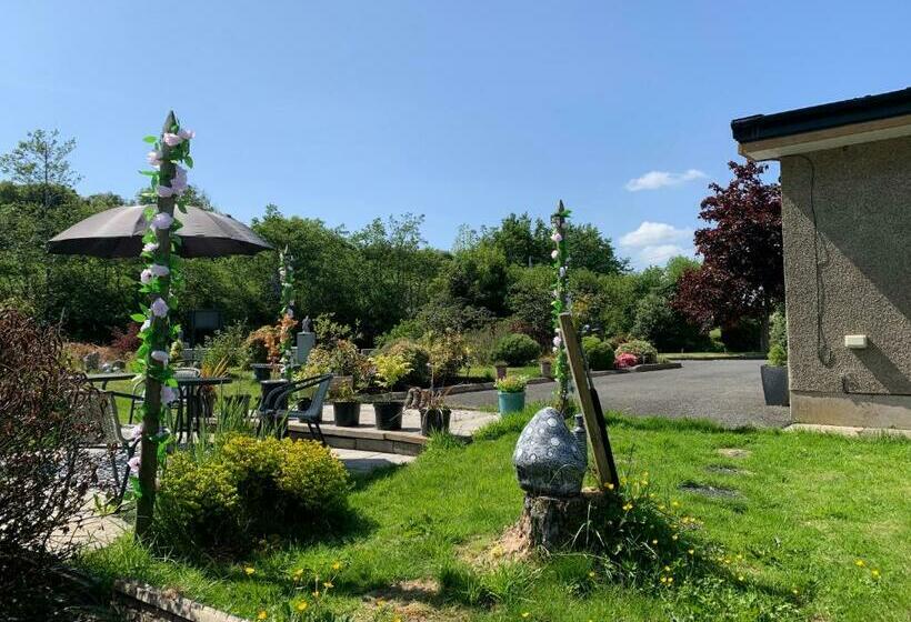 Пансион Roadside House