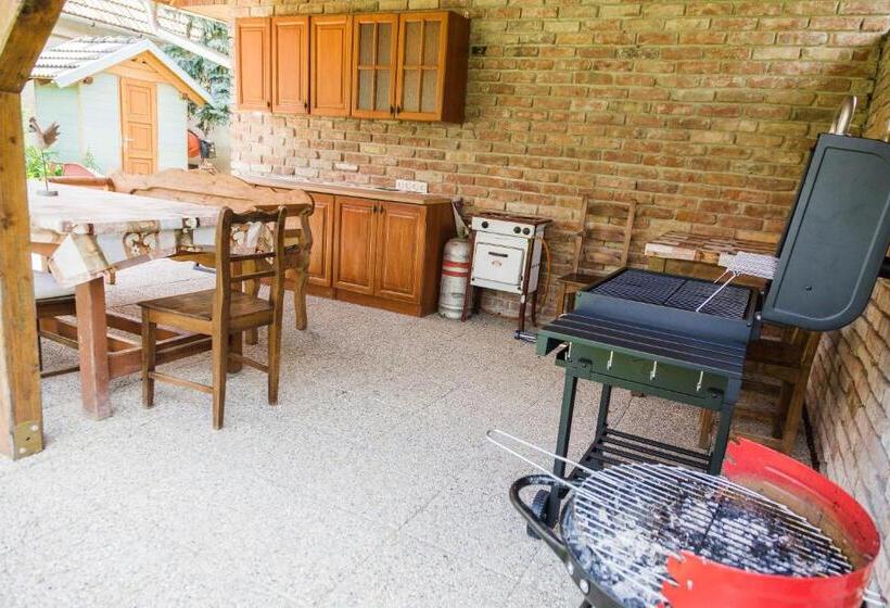 بنسيون Szívem Csücske Vendégház