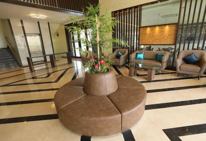 리조트 Vrr Astoria Hotel & Convention Center