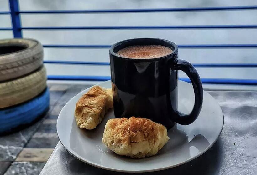 הוסטל Mirador Amani