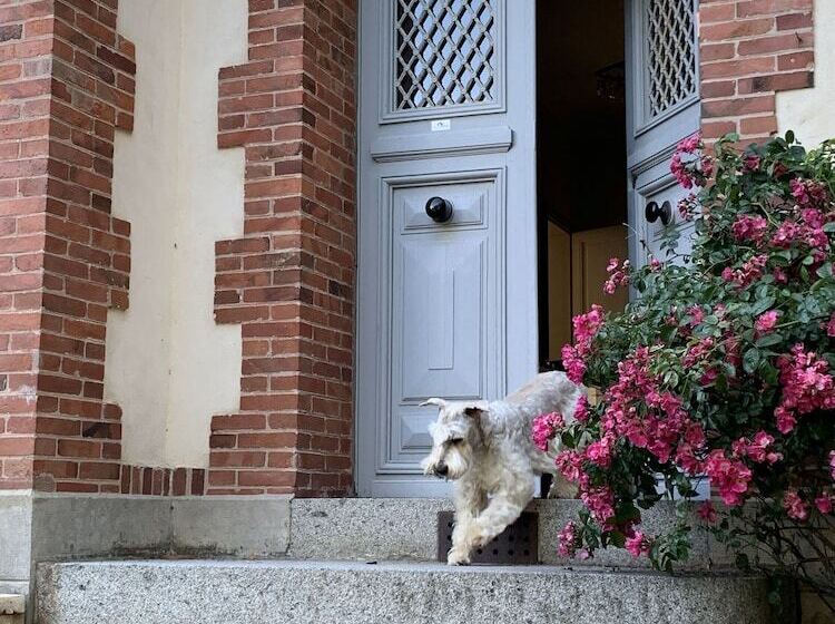 ベッドアンドブレックファースト La Villegiature