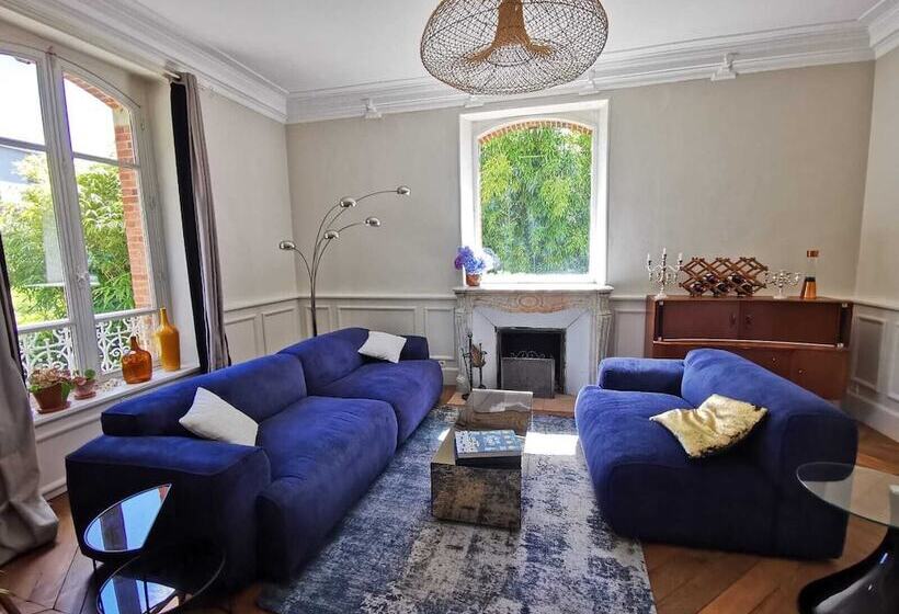 ベッドアンドブレックファースト La Villegiature