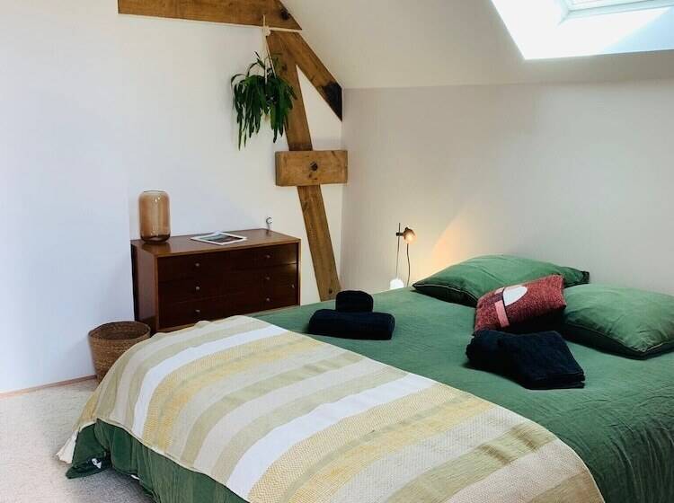 ベッドアンドブレックファースト La Villegiature