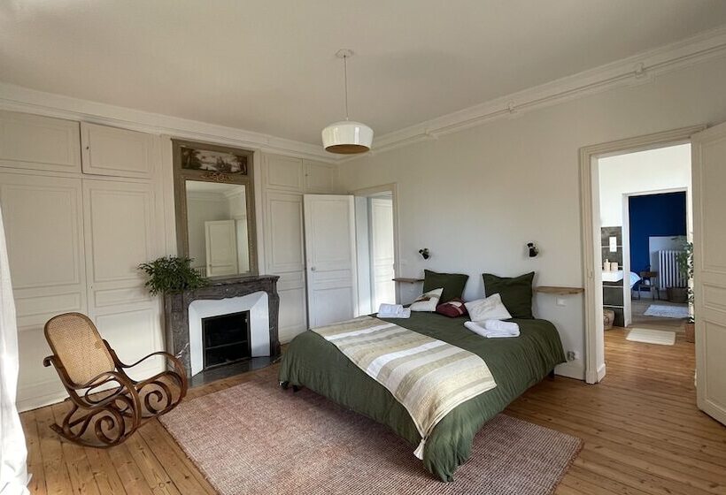 ベッドアンドブレックファースト La Villegiature