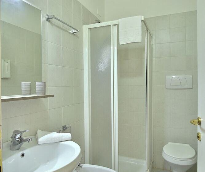 تختخواب و صبحانه Madama Guest House