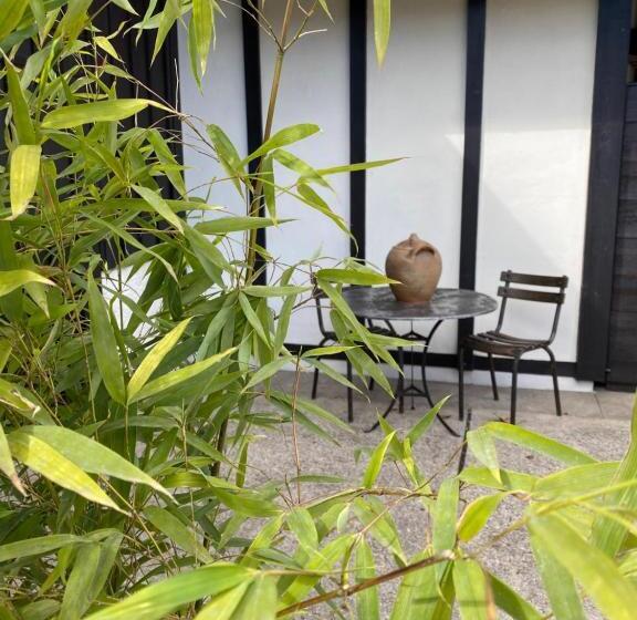 مبيت وإفطار Ostal 158