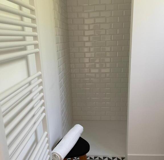 مبيت وإفطار Ostal 158