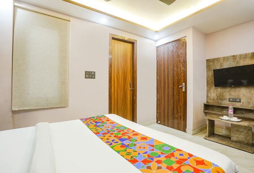 Fabhotel The Palacio