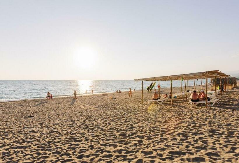 هتل отель адунеи сухум