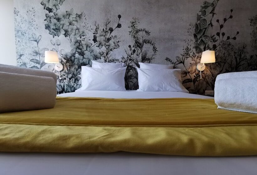 Отель Aux Ateliers