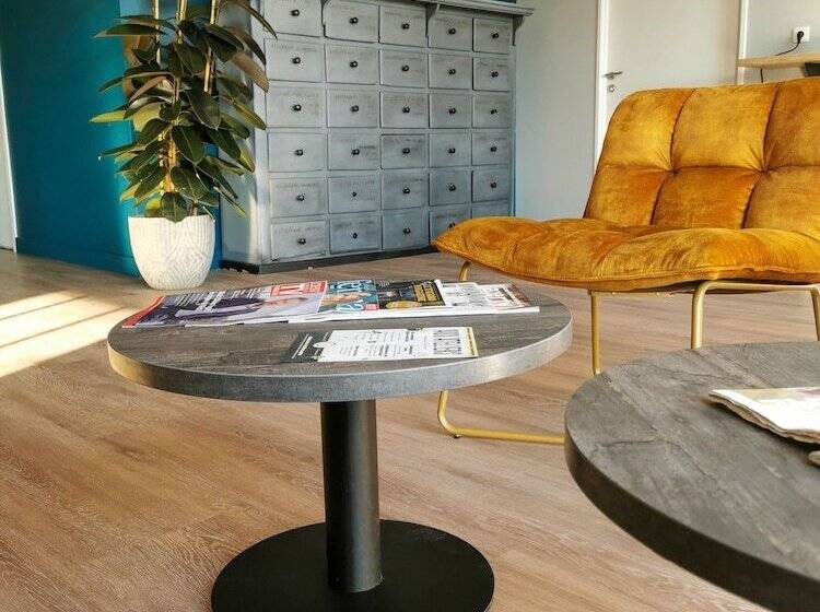 Отель Aux Ateliers