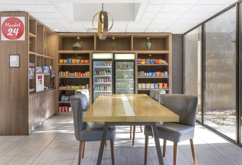 בית מלון כפרי Candlewood Suites   Roanoke Airport