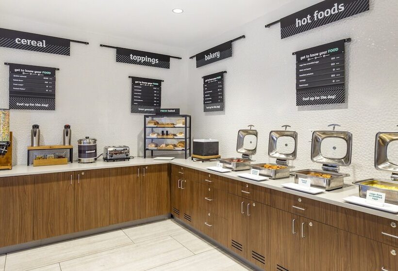 בית מלון כפרי Candlewood Suites   Roanoke Airport