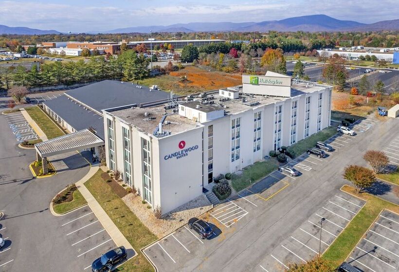 فندق Candlewood Suites   Roanoke Airport