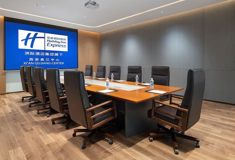 호텔 Holiday Inn Express Xi An Qujiang Center, An Ihg