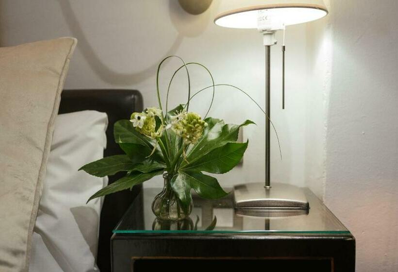 호텔 Live My Place Marbella Boutique