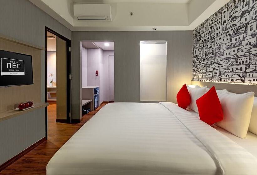 ホテル Neo Gading Solo