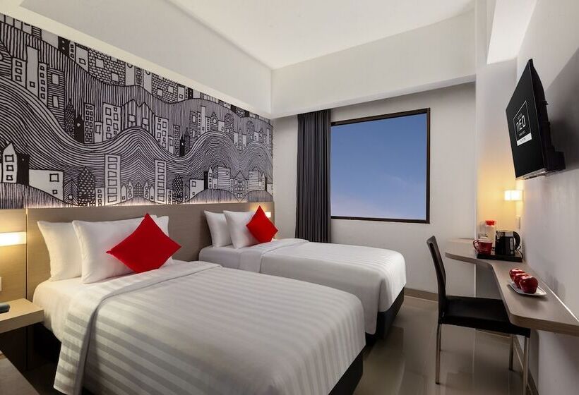 ホテル Neo Gading Solo