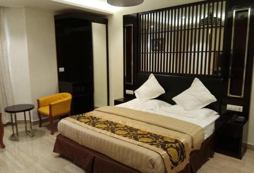 Hotel New Anand Palace