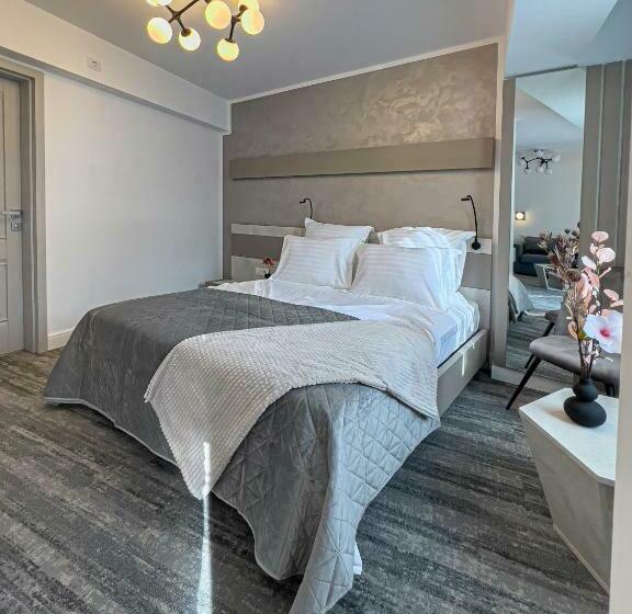 Отель Olympic Boutique