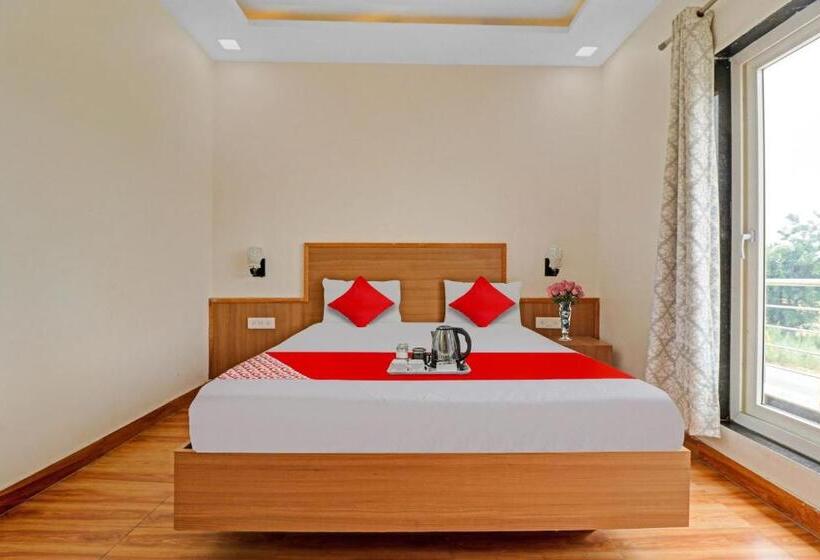 ホテル Oyo 85578 The Royal Plaza