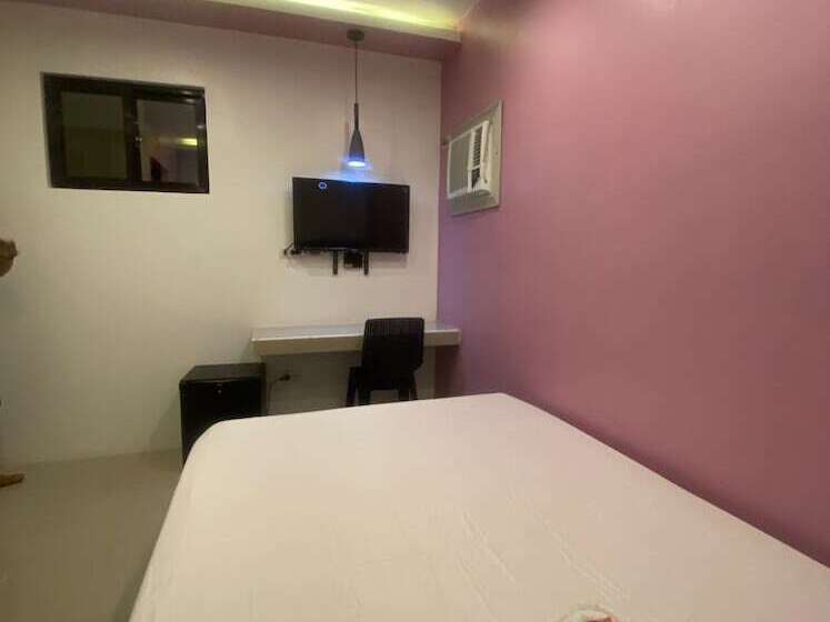 هتل Oyo 885 Gerlins Lodge Two