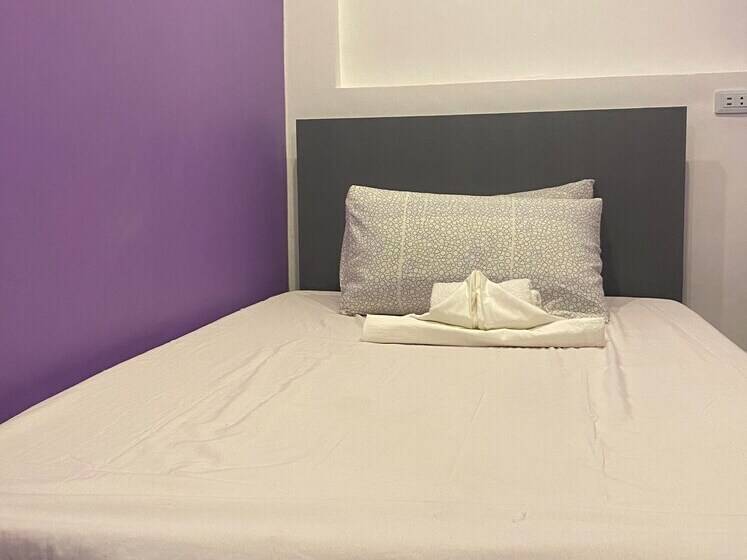 هتل Oyo 885 Gerlins Lodge Two