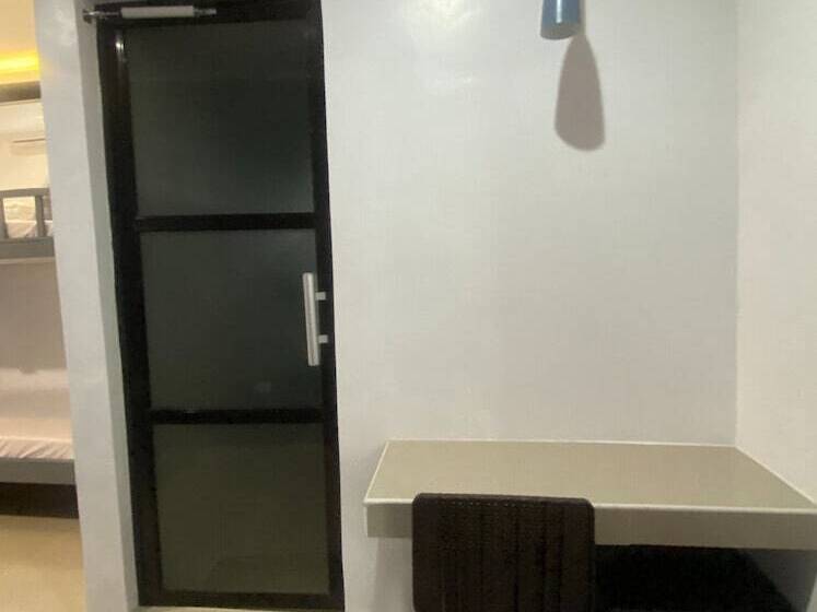 هتل Oyo 885 Gerlins Lodge Two