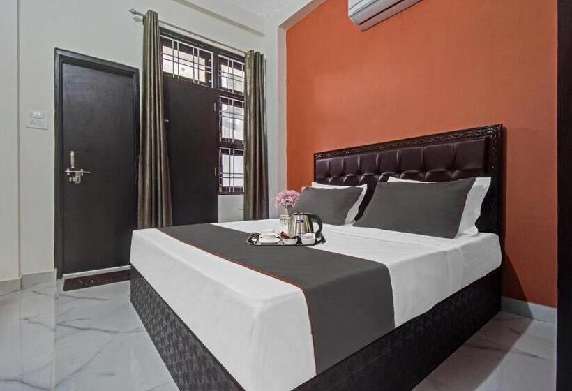 فندق Capital O  Apple Inn