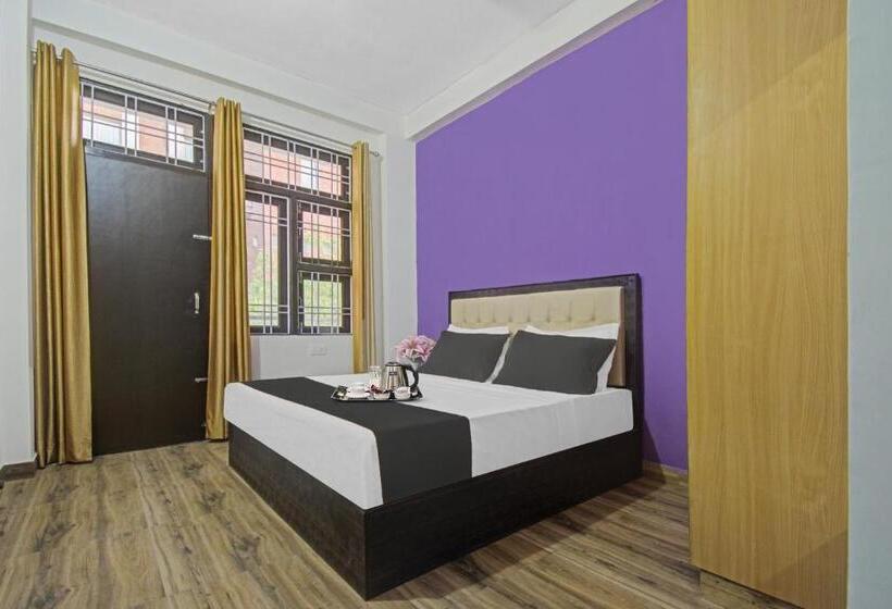 فندق Capital O  Apple Inn