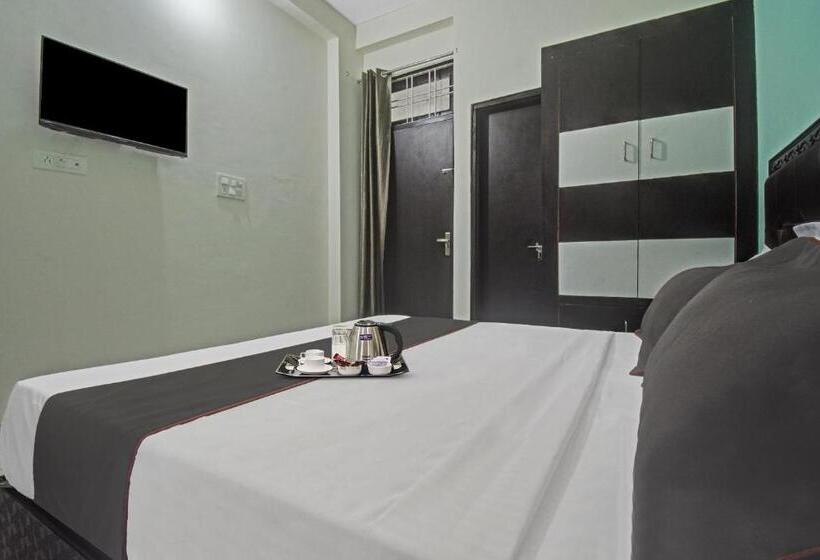 فندق Capital O  Apple Inn