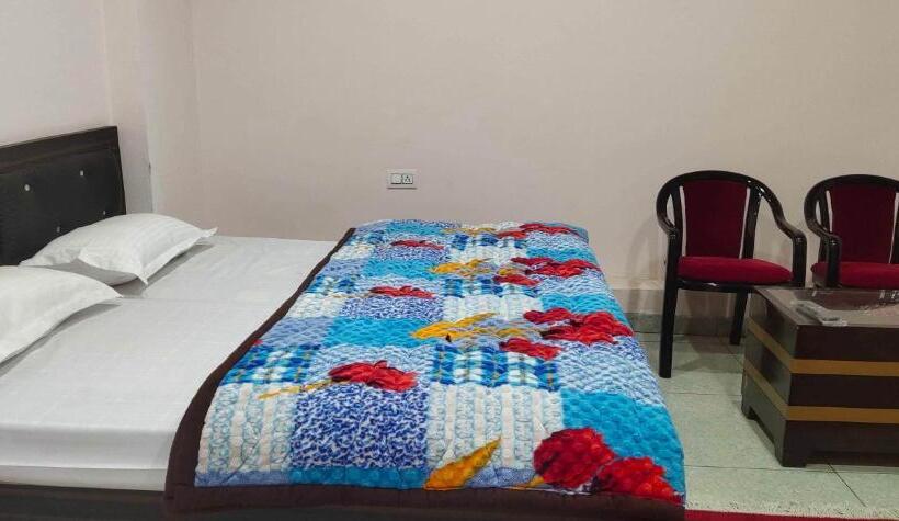 호텔 Oyo 89839  Mohani Inn And Banquet