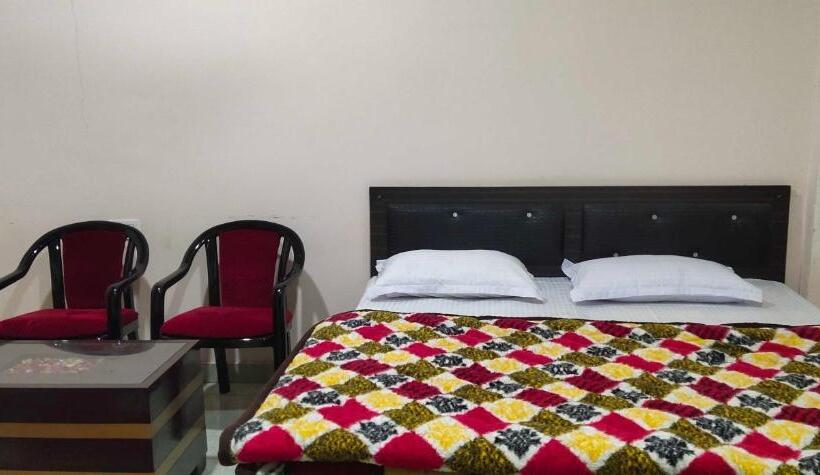 호텔 Oyo 89839  Mohani Inn And Banquet