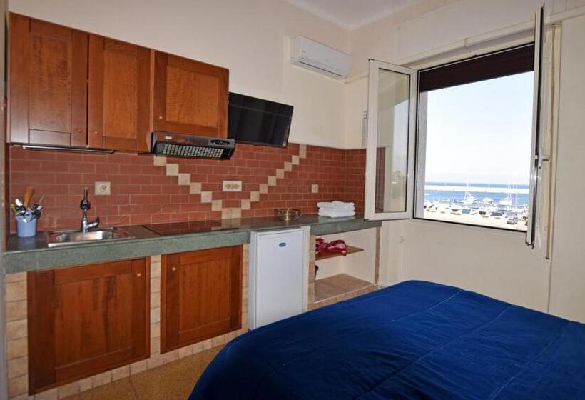 بنسيون Les Suites Corso Roma