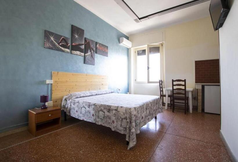 بنسيون Les Suites Corso Roma