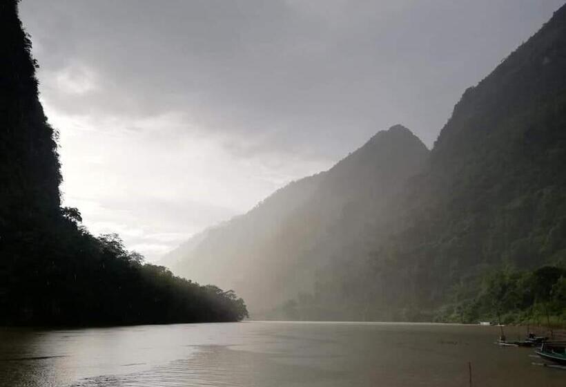 بنسيون Ou River House