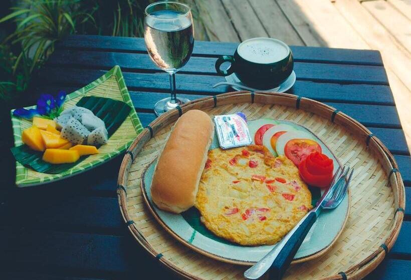 بنسيون Ou River House