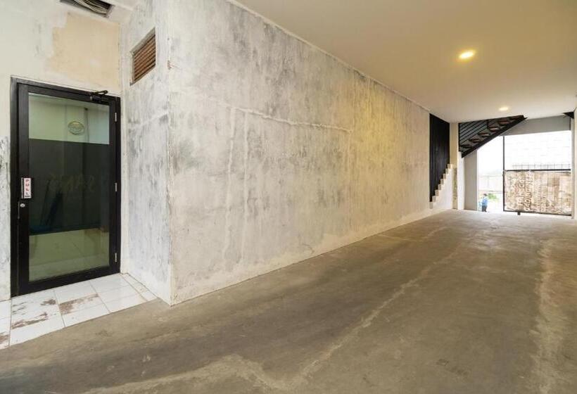 Sans Hotel Suryakencana Bogor