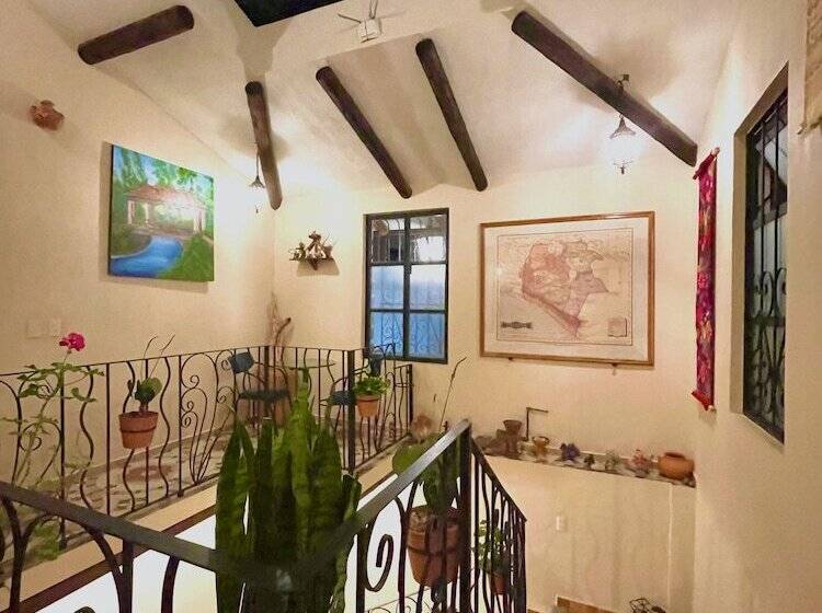 Общежитие Casa San Cristóbal