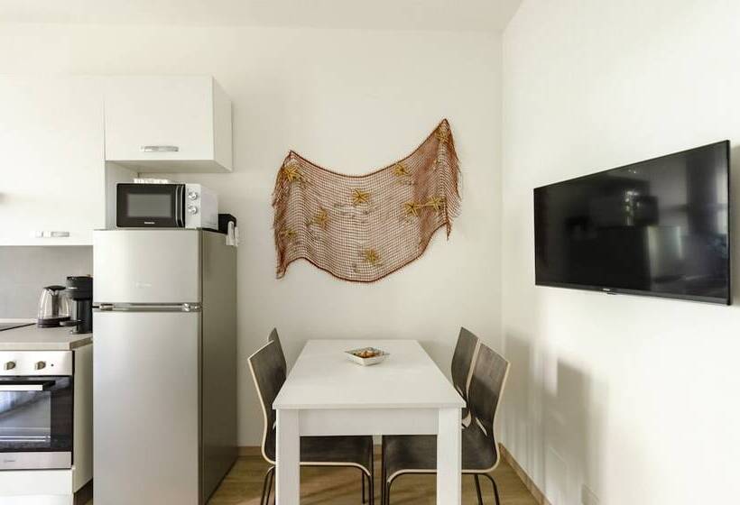 Joivy Banfi Apartment