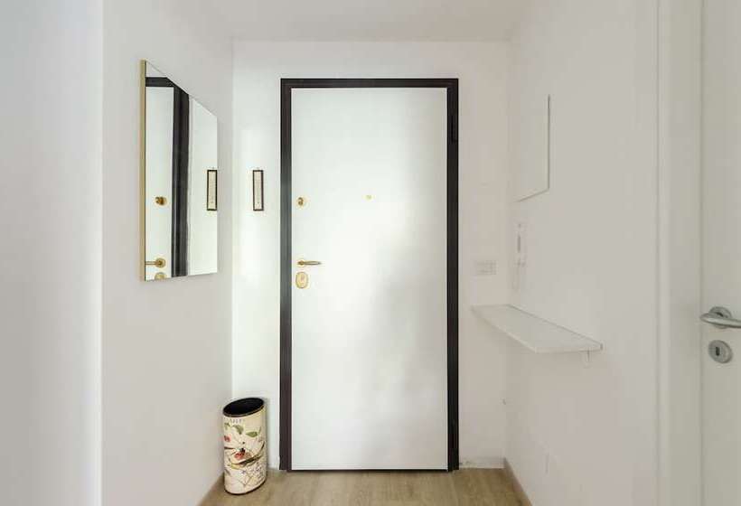 Joivy Banfi Apartment