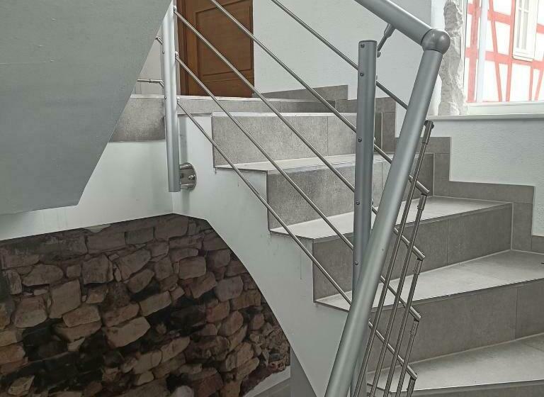 Apartments & Möblierte Zimmer In Kahl Am Main, Kontaktloser Self Check In, W Lan, Schreibtisch, Dusc