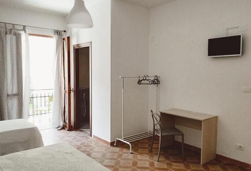 ベッドアンドブレックファースト Dimora Degli Enotri