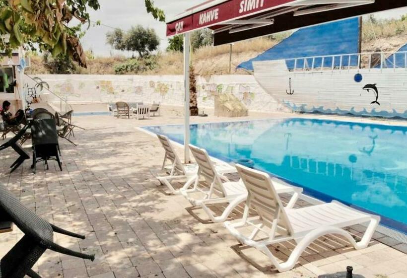 تختخواب و صبحانه Joy Garden