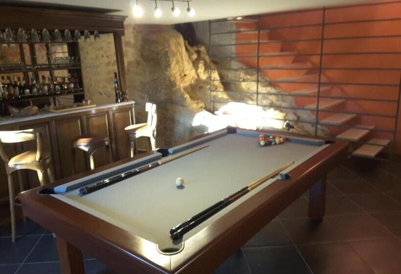 تختخواب و صبحانه La Maison Du Moulin A Vent