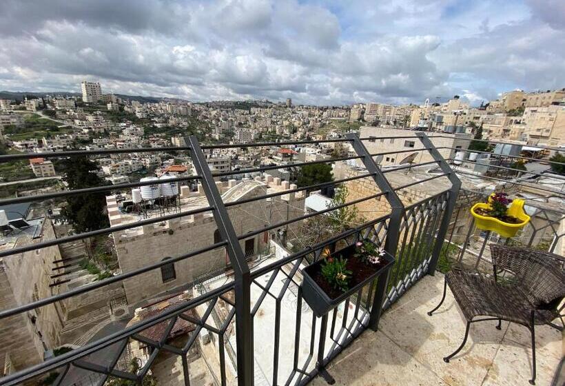 تختخواب و صبحانه Ma An Lil Hayat Boutique