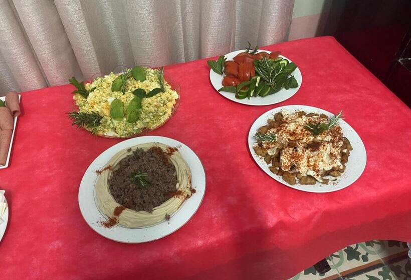 تختخواب و صبحانه Ma An Lil Hayat Boutique