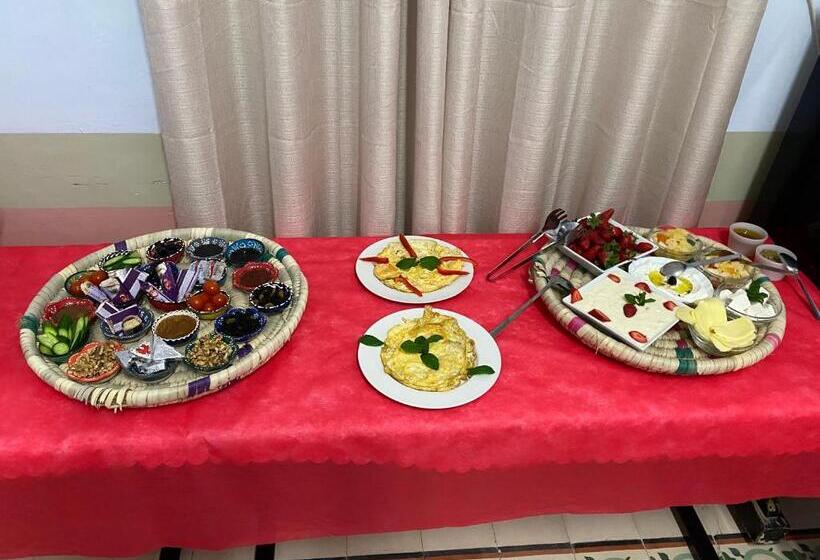 تختخواب و صبحانه Ma An Lil Hayat Boutique