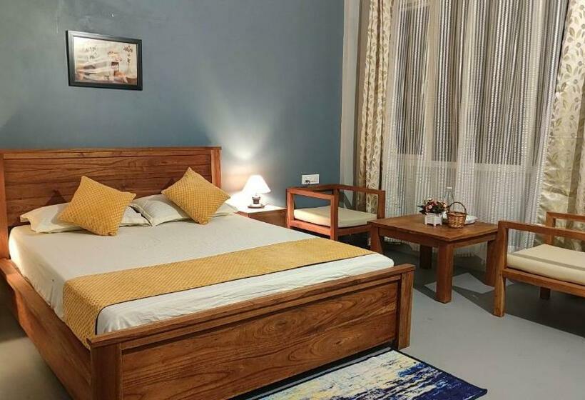 민박 Urban Tavern Shillong