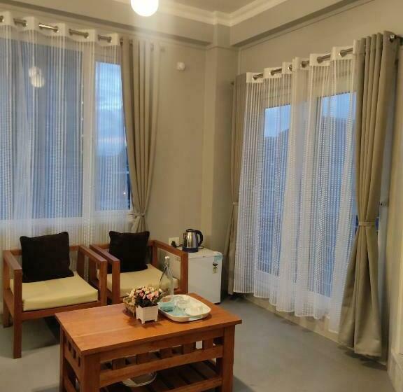 민박 Urban Tavern Shillong